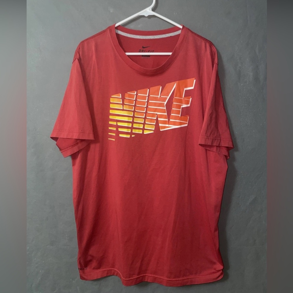 Mens Nike Dri-fit Nike Spell Out Graphic T-SHIRT Size XXL Red Gym NWOT